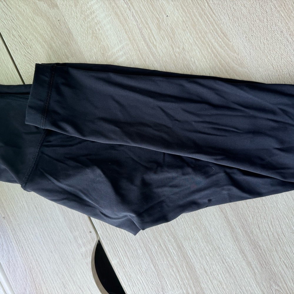 Black Lululemon Align 25’ Leggings